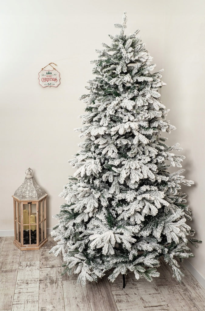 Apsnigta dirbtinė Kalėdų eglutė 220cm. PE+PVC
