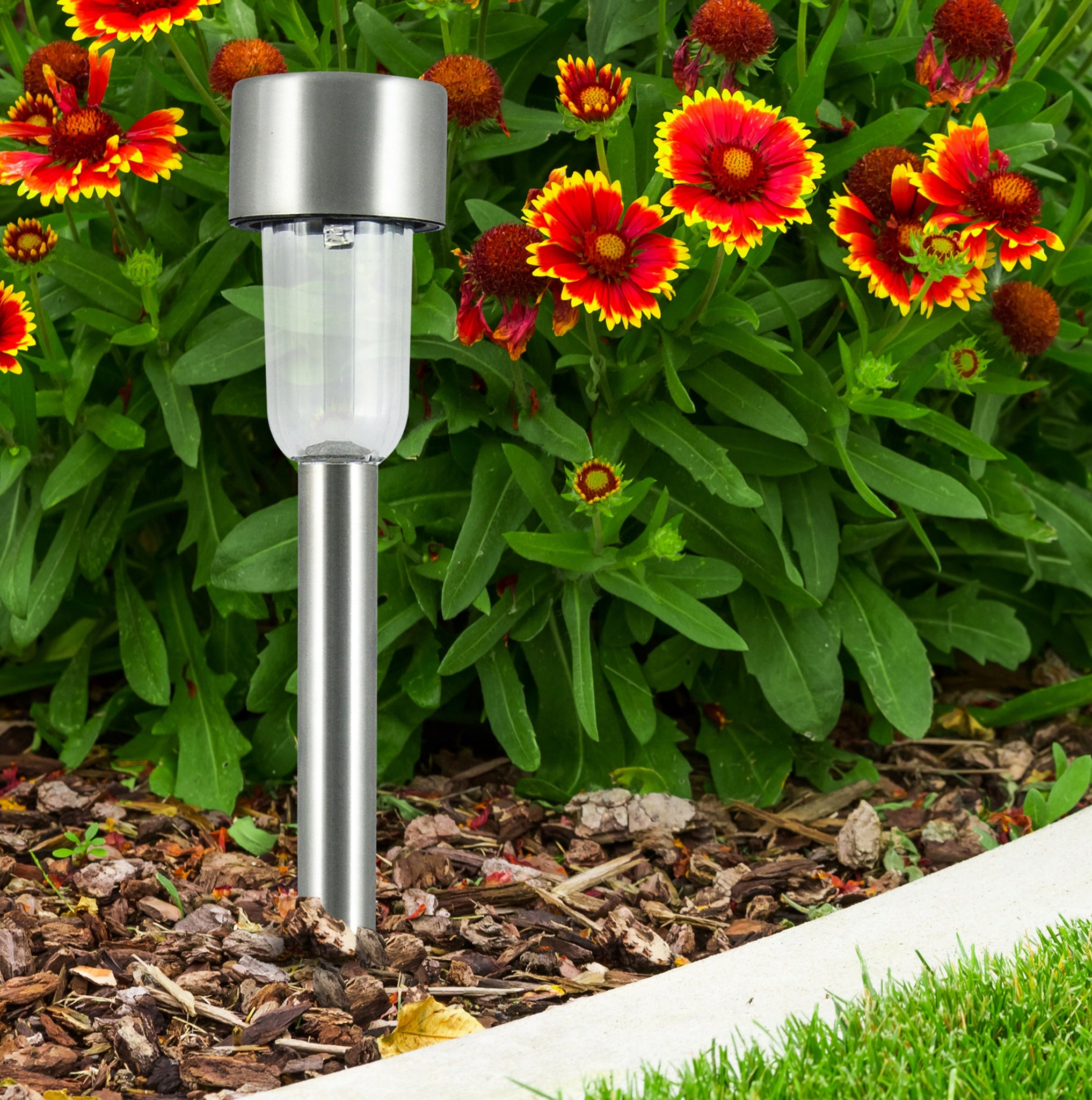 Saulės energija įkraunami sodo šviestuvai 14vnt SOLAR LAMP