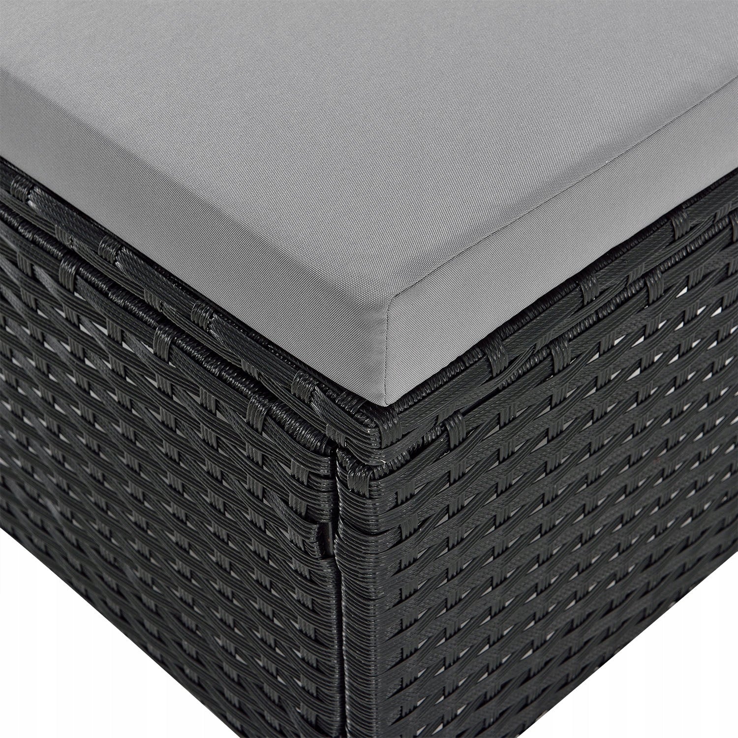 Sodo baldų komplektas