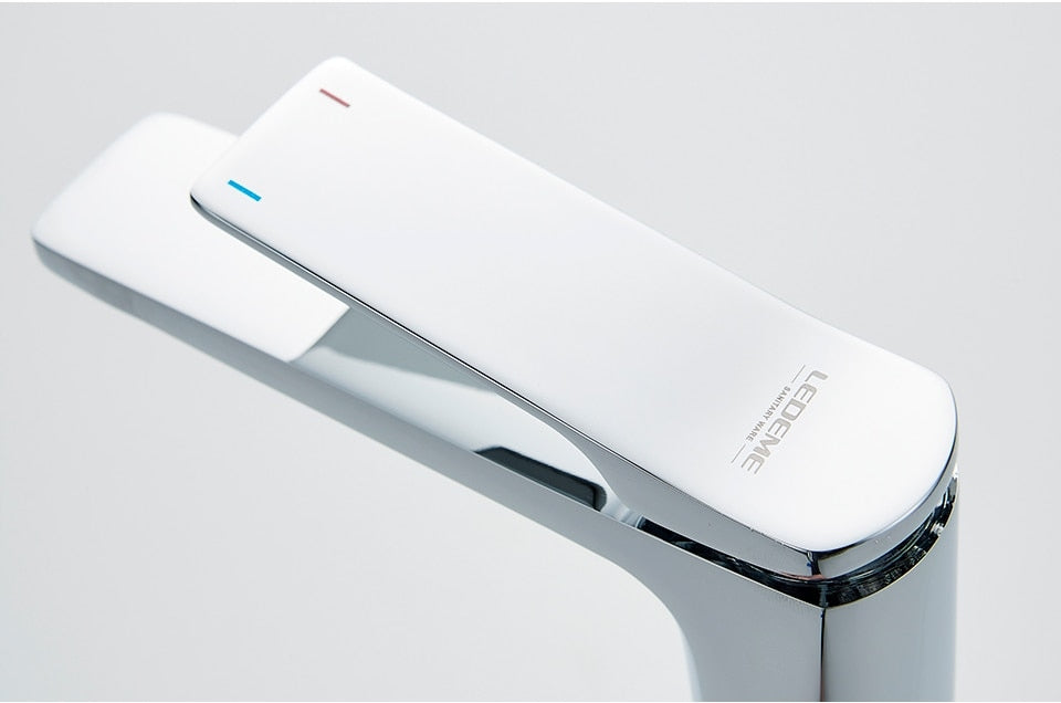 Chromuotas praustuvo maišytuvas Ledeme