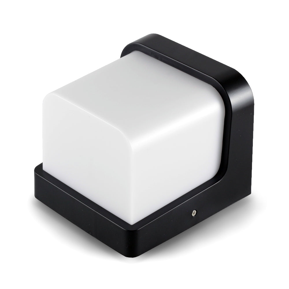 Sieninis šviestuvas IP54,  max18W