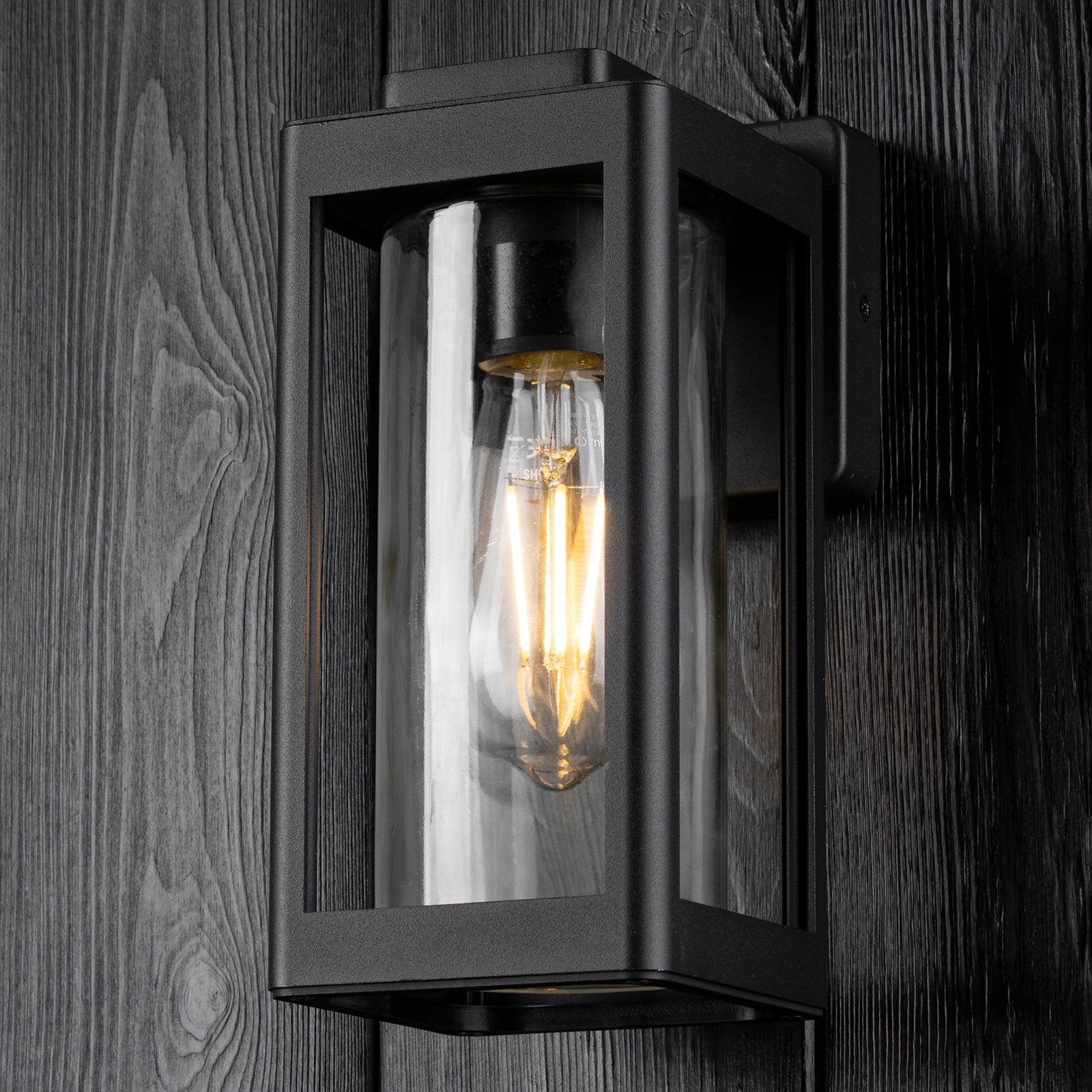 Sodo sieninis šviestuvas E27