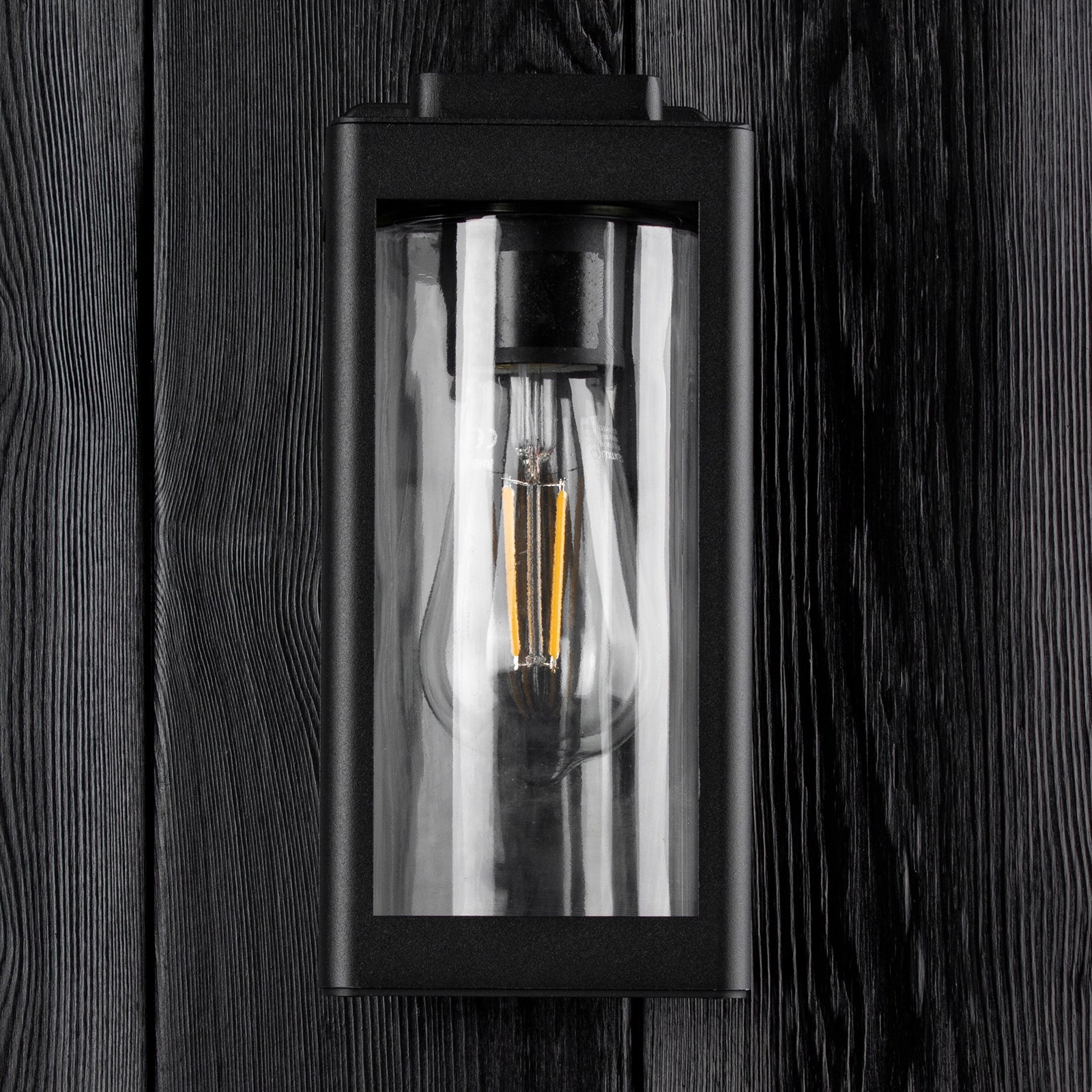 Sodo sieninis šviestuvas E27