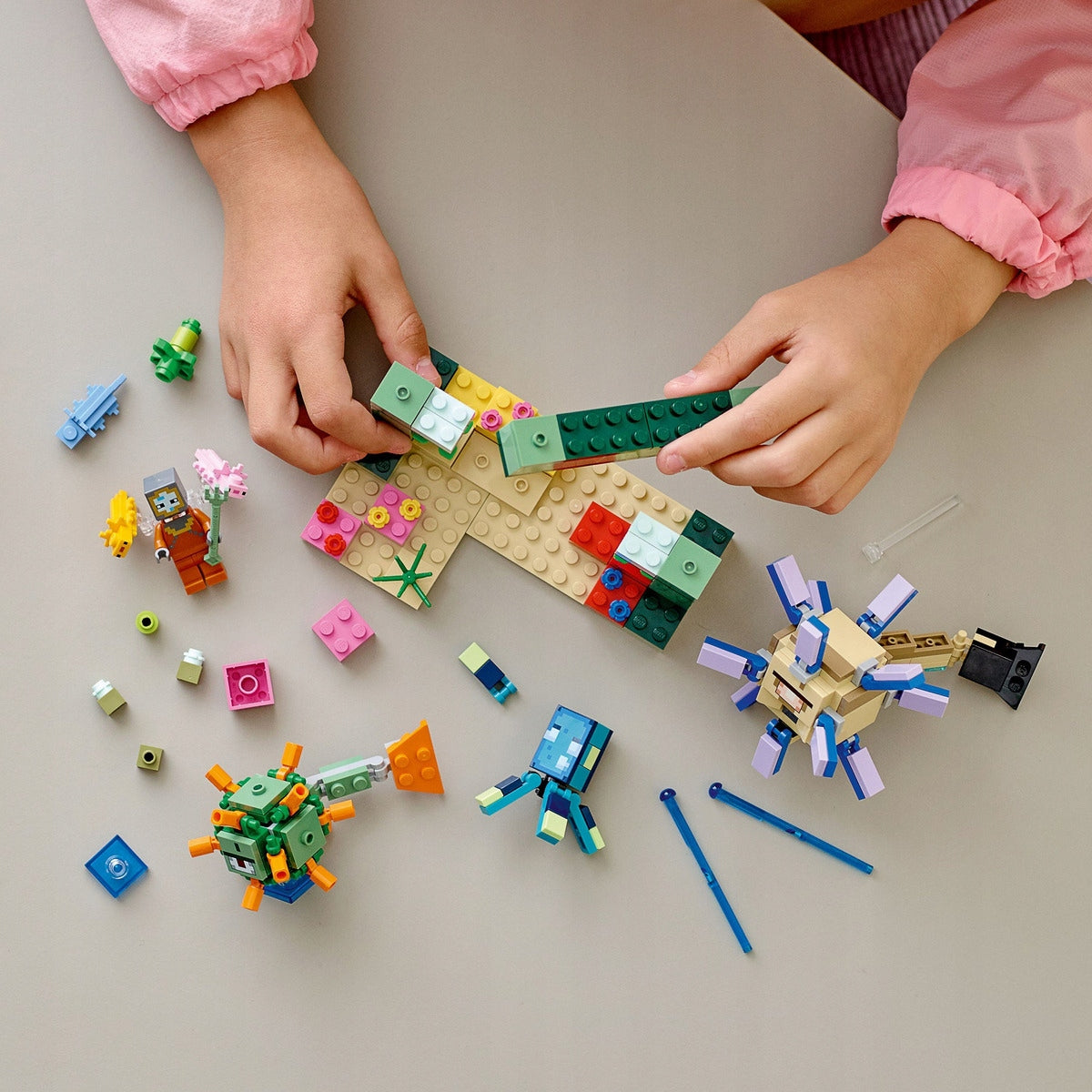 LEGO Minecraft Kova su sargybiniais