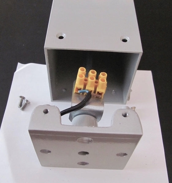 Šviestuvas 70cm, 1vnt. E27 / 230V IP44