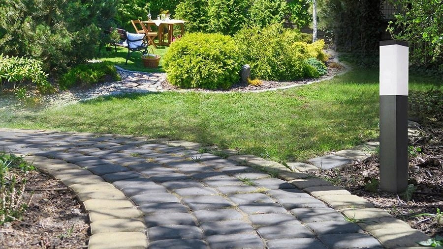 Kvadratinis koloninis sodo apšvietimas SuperLED E27 65 cm juodas