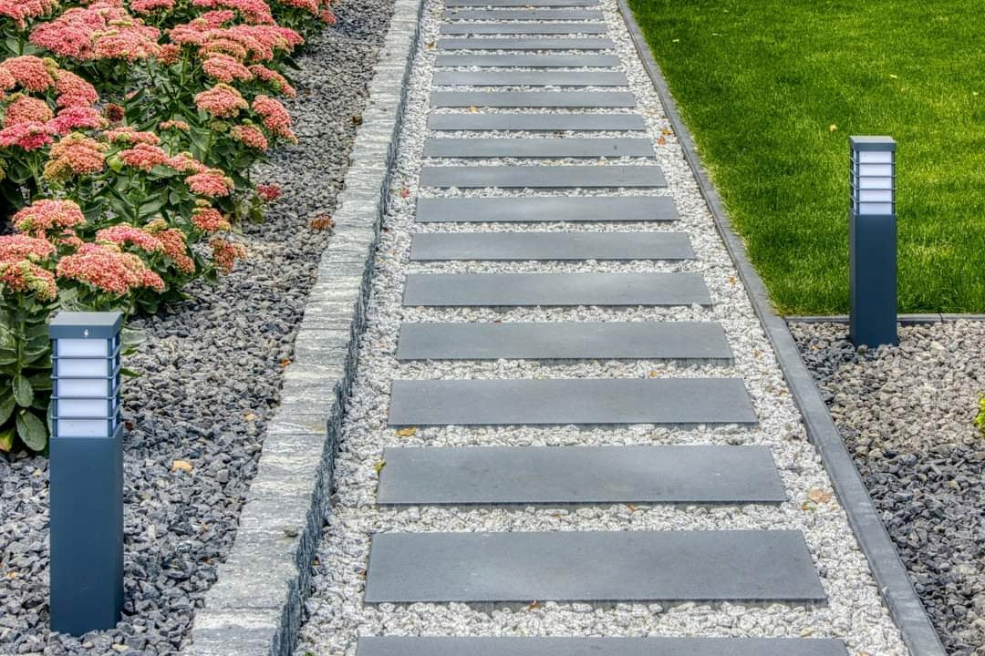 Kvadratinis apšvietimo stulpas Radex E27 55 cm pilkas