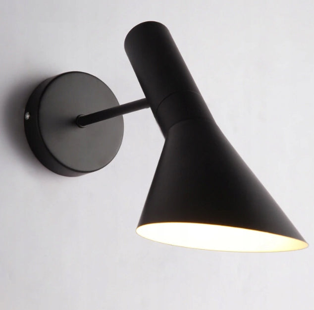 Sieninis šviestuvas juodas