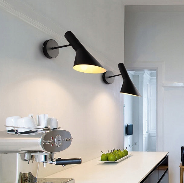 Sieninis šviestuvas juodas