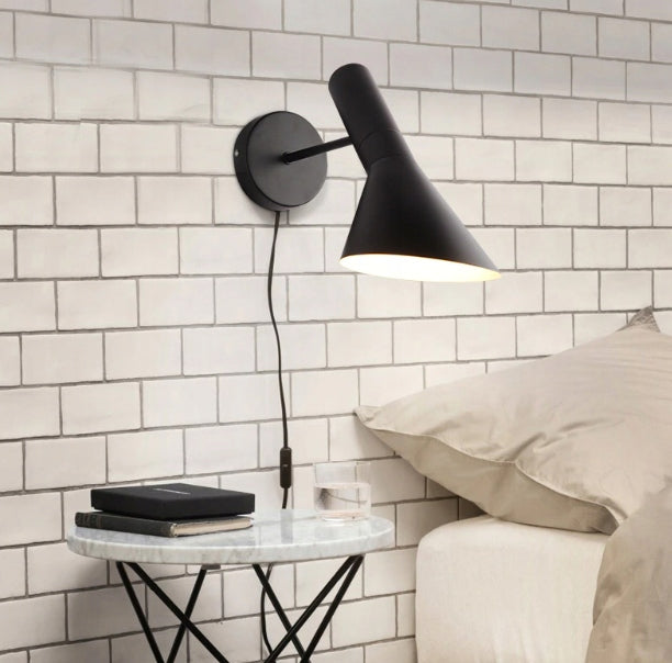 Sieninis šviestuvas juodas