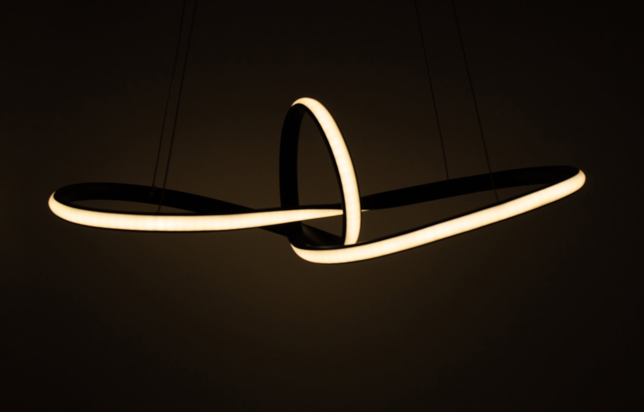 Pakabinamas šviestuvas MODERN LED 44W