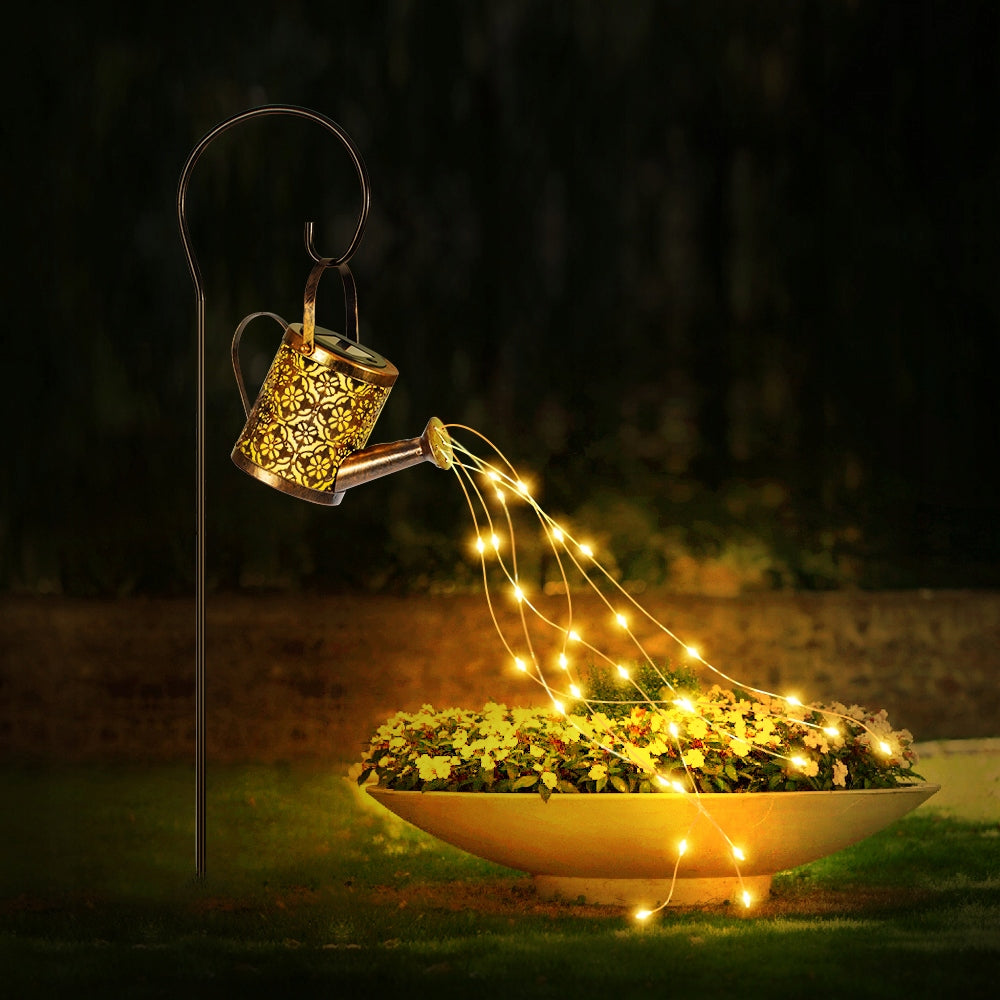 Saulės baterijomis įkraunamas šviestuvas