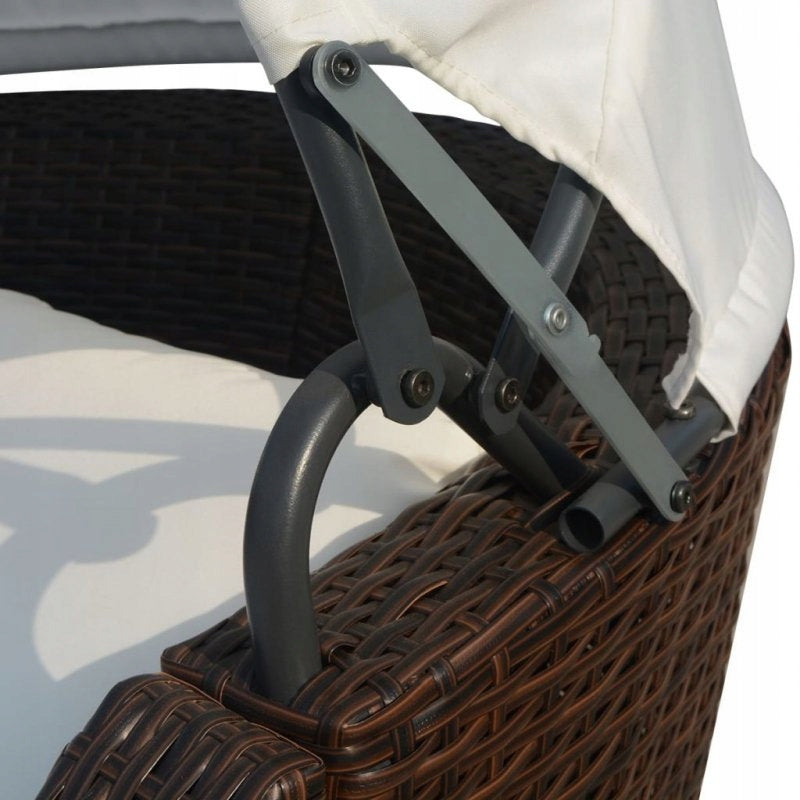 Sodo gultas su stogu