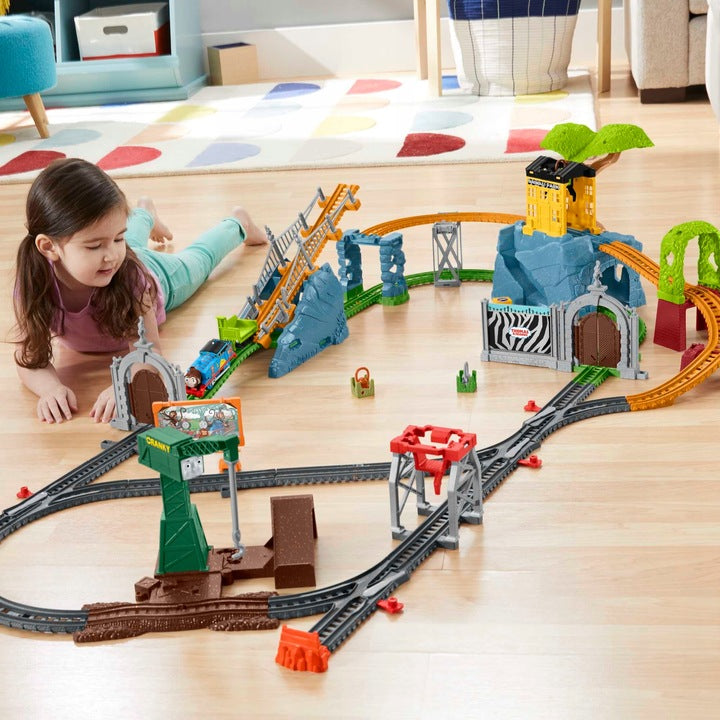 Thomas & Friends traukinys su bėgiais