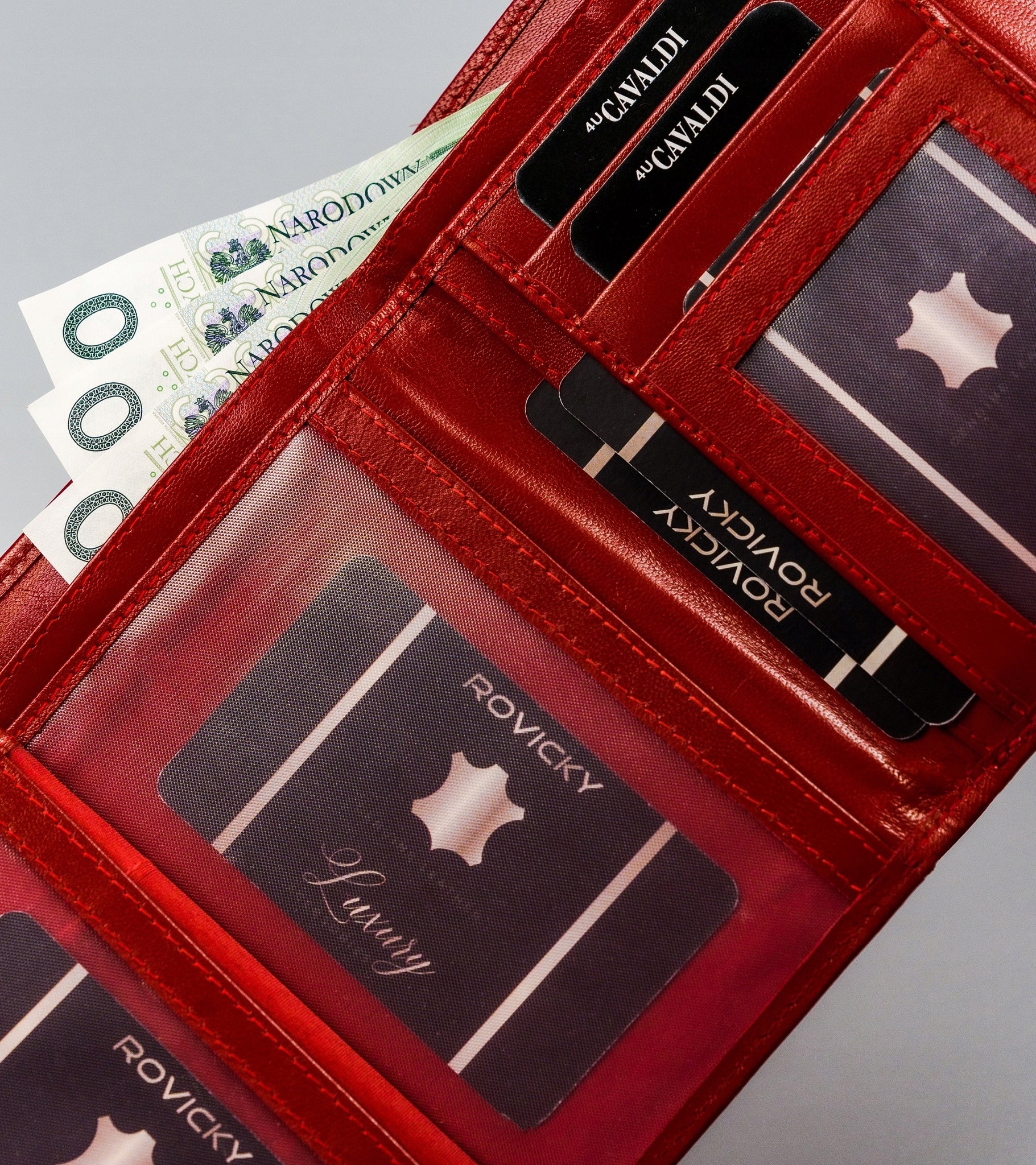 Didelė moteriška odinė piniginė (raudona)