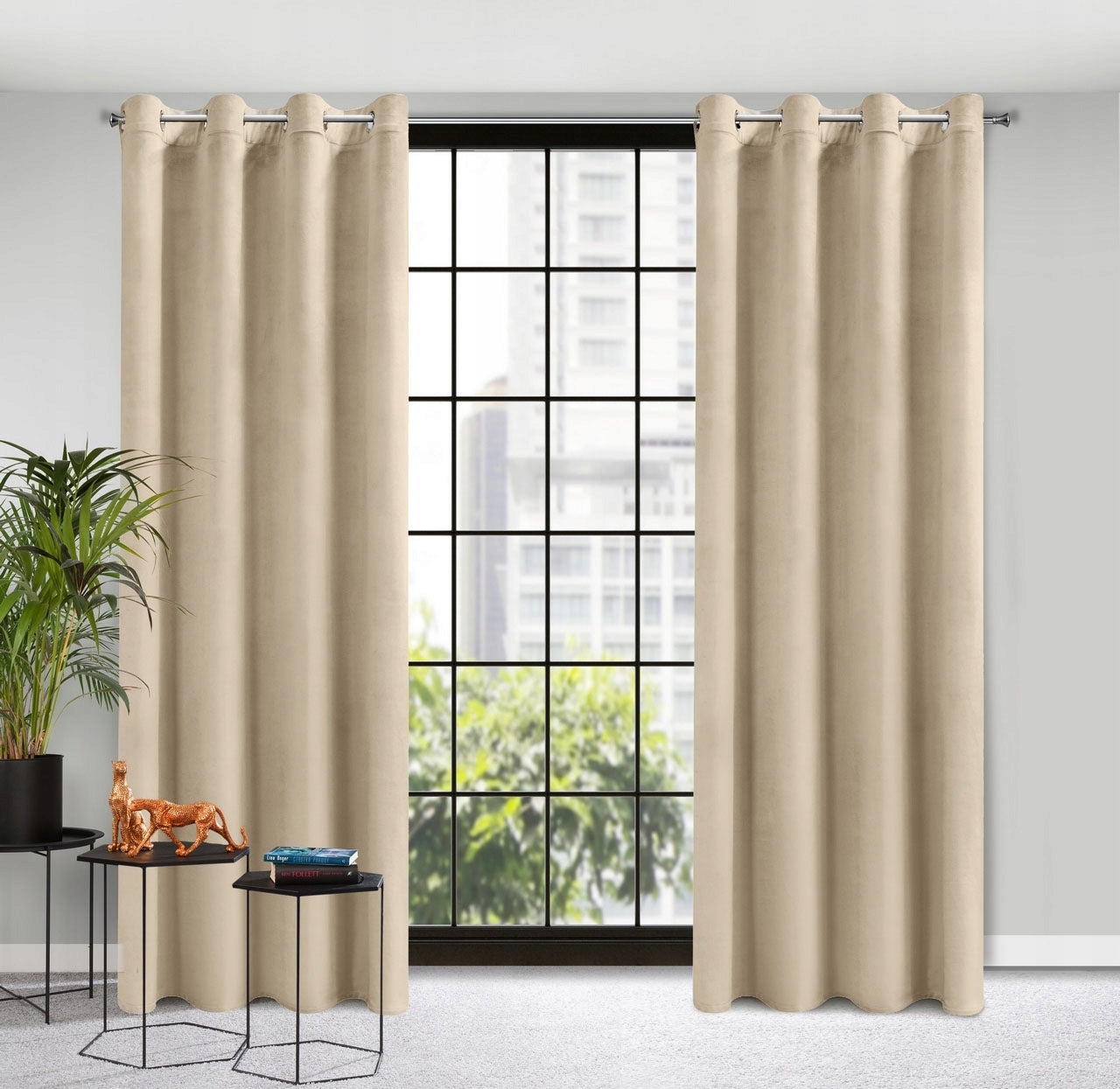 Naktinė užuolaida velvet su žiedais 250 cm x 140 cm 12spalvų