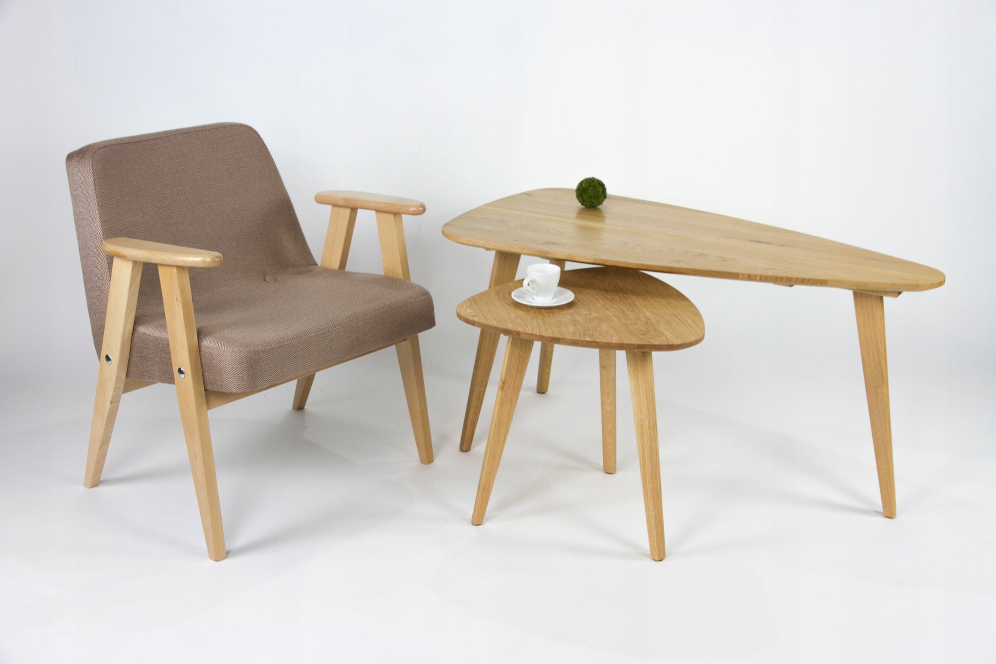 Ąžuolinis kavos staliukas